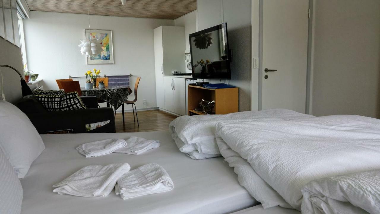 2 Rooms, Private Kitchen, Bathroom, And Garden. Aarhus Exterior foto